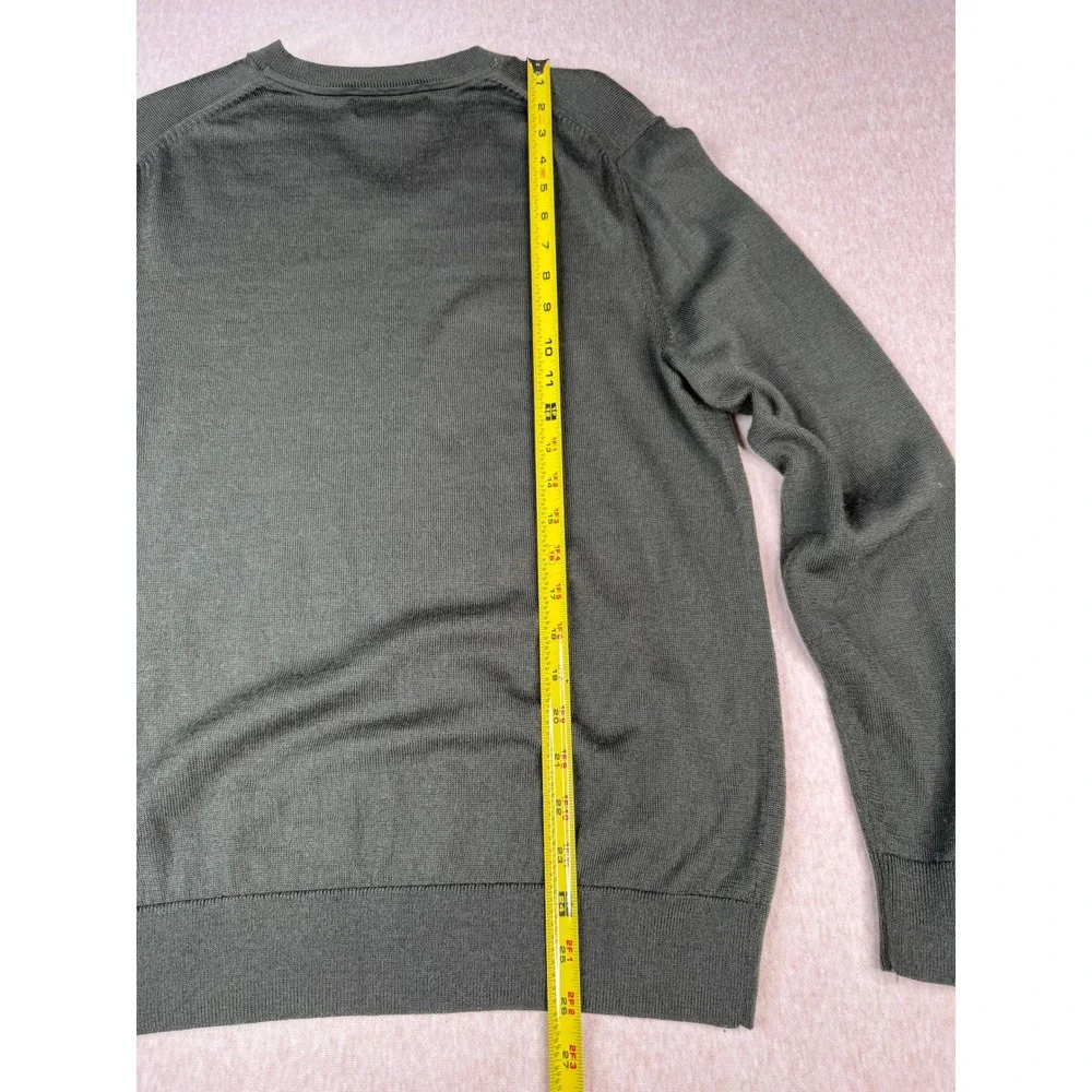 Banana Republic 100% Merino Wool Sweater Men's M Green V-Neck Lightweight
